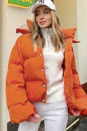 Autumn And Winter Style Short Row Button Hooded Lo